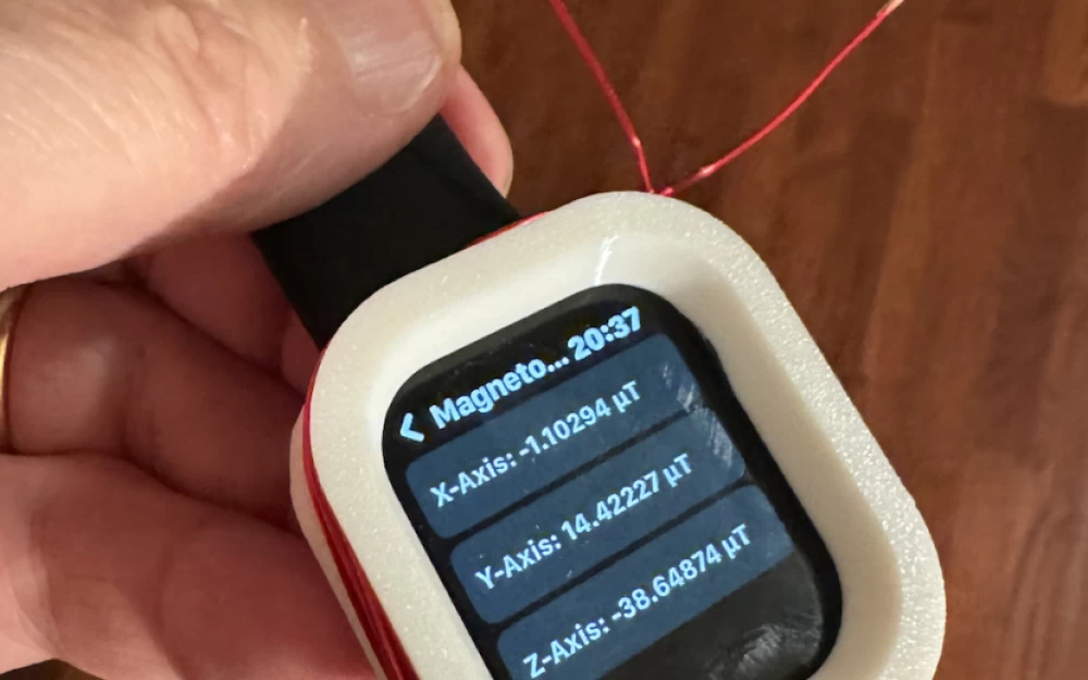 
Developer showed how to make a compact ammeter for low direct current from Apple Watch