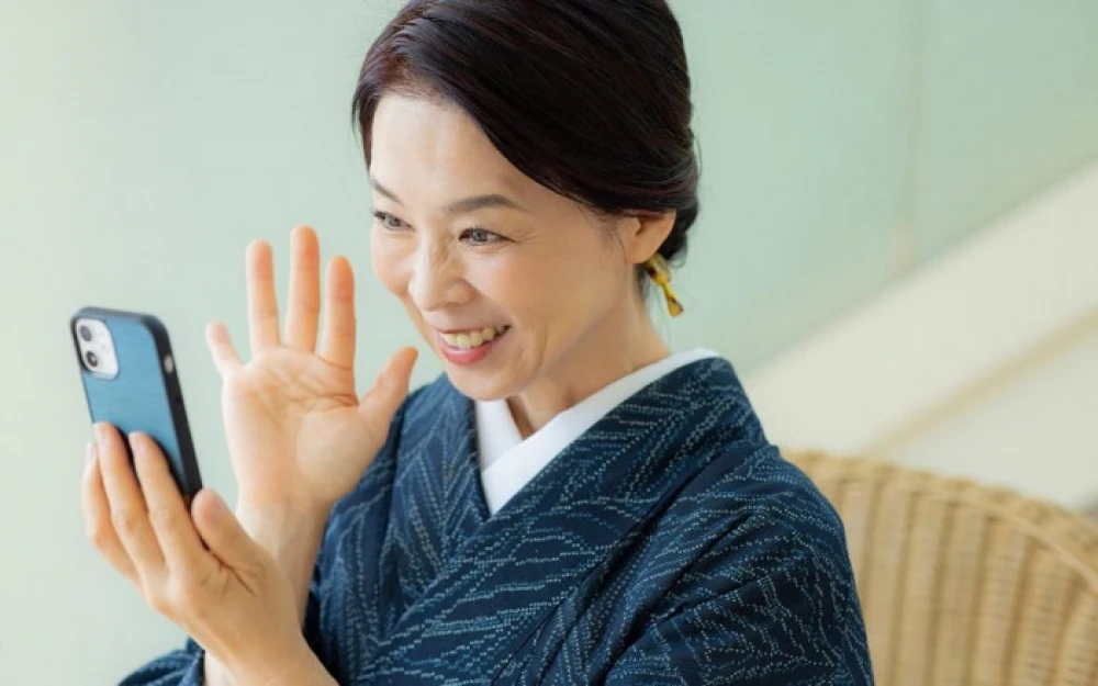 Japanese city proposes to limit smartphone use to two hours a day