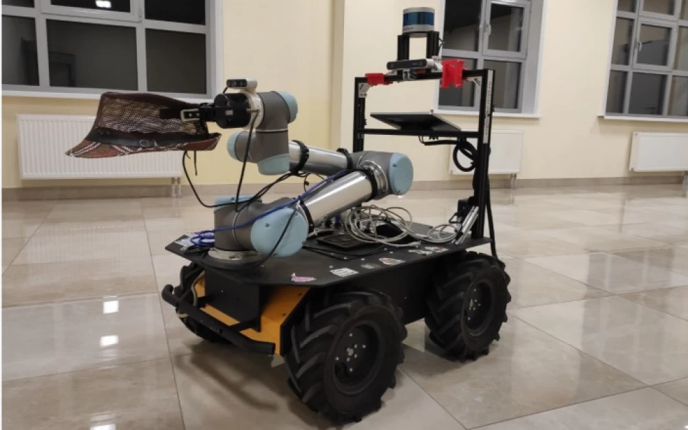 Improving robot navigation using neural potential field