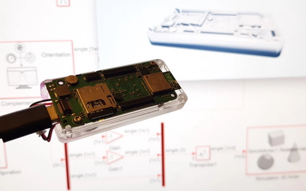 Experiments with accelerometer and gyroscope on the S7V30 platform
