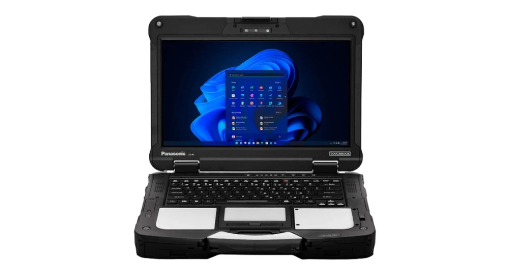 Traveler smartphone with offline maps
