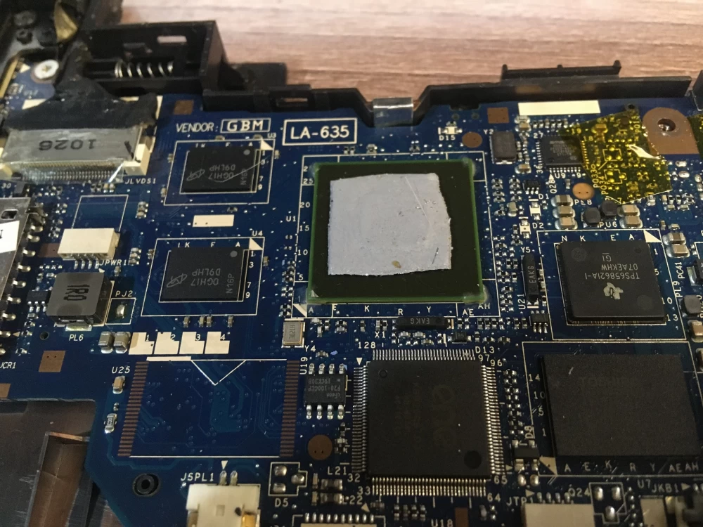 Replacing the screen on the Toshiba AC-100