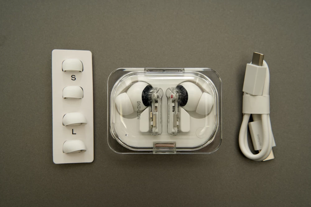 Nothing Ear: an elegant combination of style and technology in minimalist design