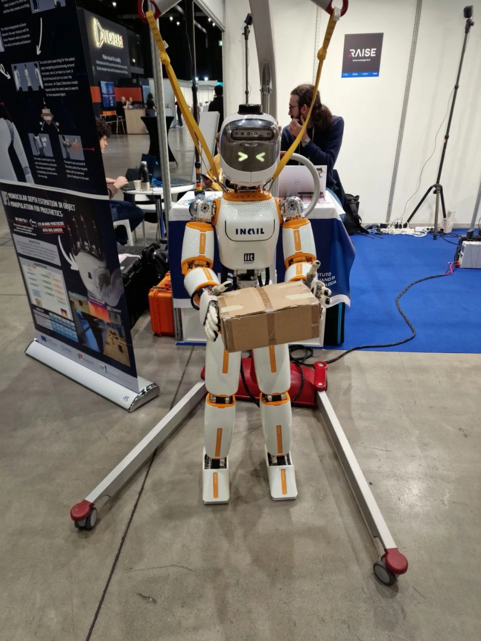 ECCV 2024 participants exchange ideas and experiences.
