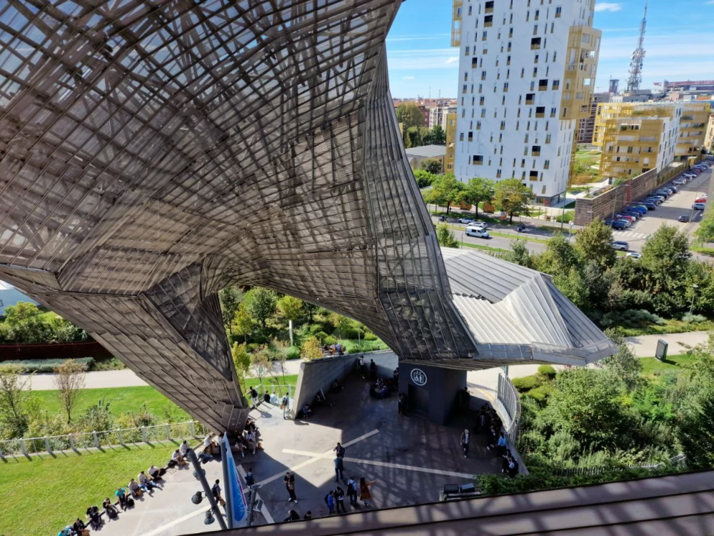 Presentation at ECCV 2024 on new deep learning methods.
