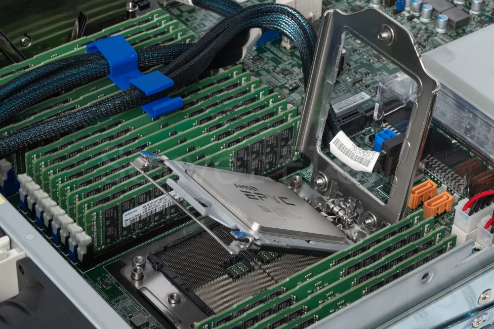Modern EPYC processors have up to 128 computing cores and can scale up to 2 sockets.
