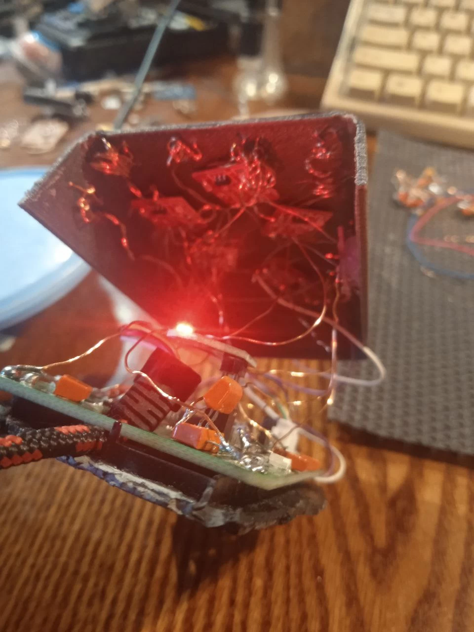 if nothing is pinched, it closes normally