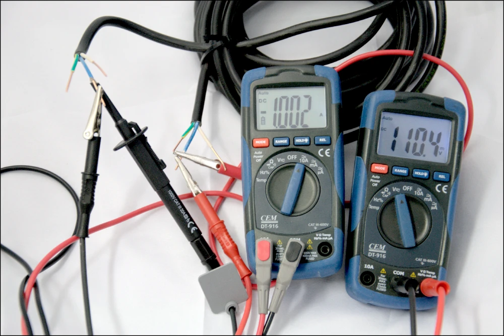 Four-point resistance measurement scheme
