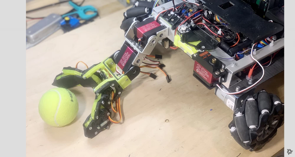 
Dough robots decorated with chocolate icing.
