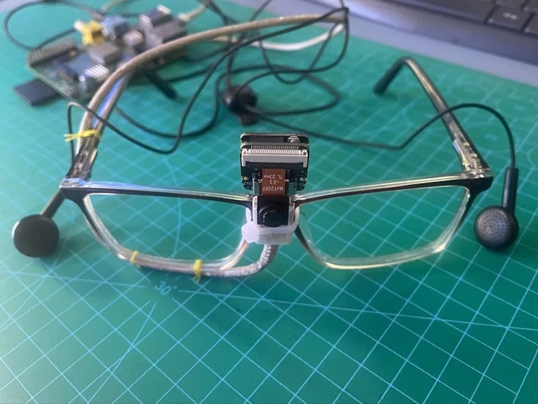 Smart lighting system with Raspberry Pi: light control