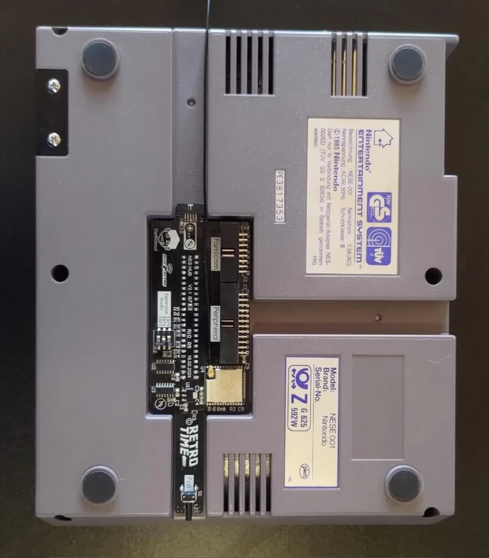 
The hidden NES port is now used to connect to other consoles.

