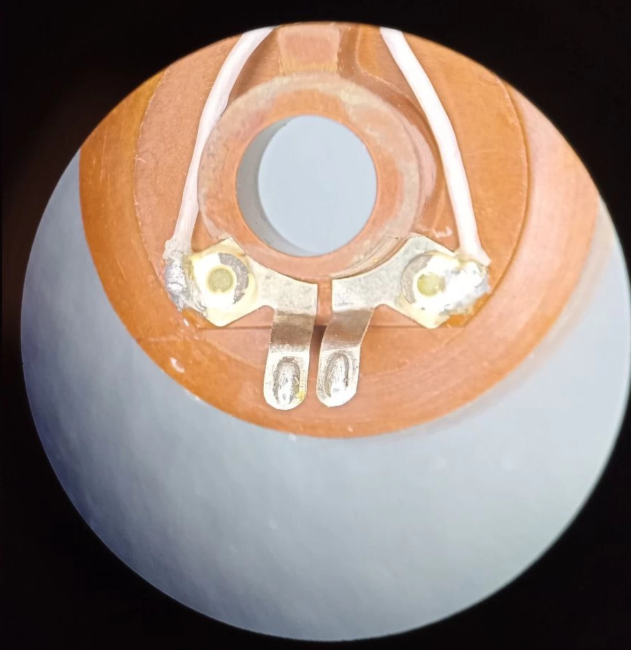 
Resistor with resistance value and power rating marking.
