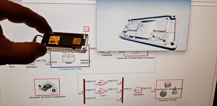Measuring acceleration with an accelerometer on the S7V30 platform
