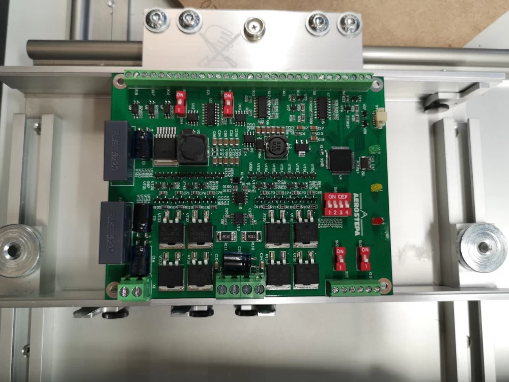 Stepper motor control controller with USB interface