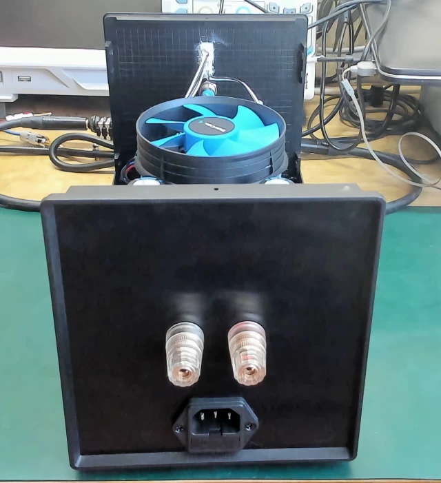 
Class D amplifier on TPA3255 with a heatsink for cooling
