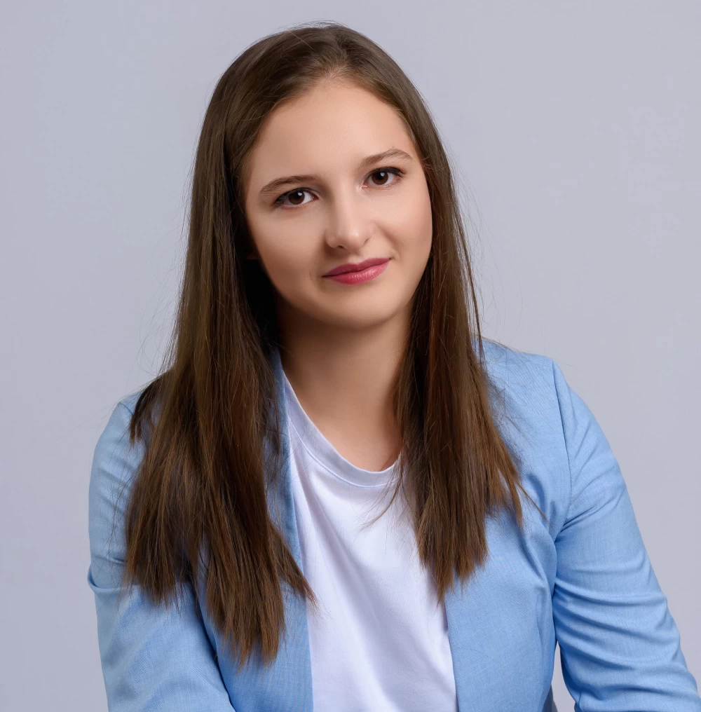 Ladybug analyzes the code of the Android application for vulnerabilities.