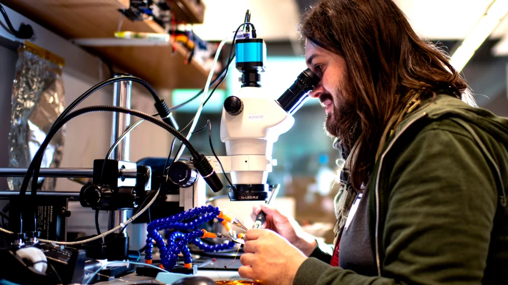 Dennis Gis is an independent security and privacy researcher.