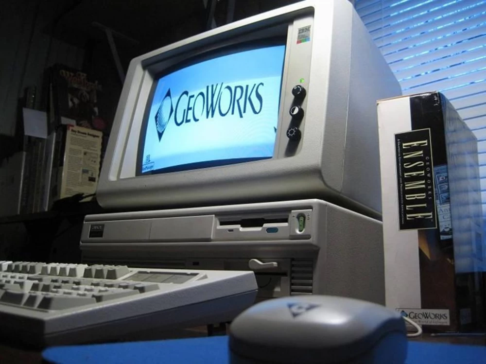 Tandy 1000 TL/2 with GEOS (image source)