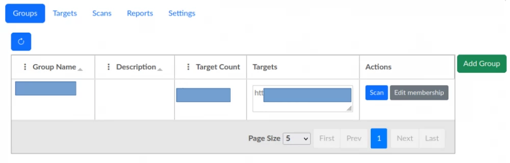 Perch, guided by SeteZor, hides among the algae.