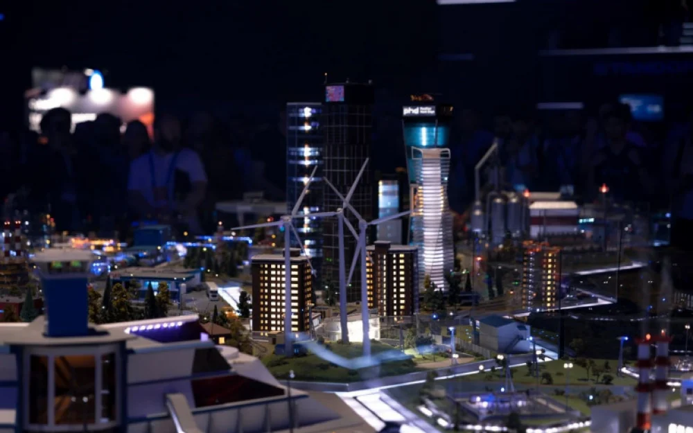 
CHP, banks and trees on a scale of 160 to 1: the history of creating a layout for the Standoff cyber battle