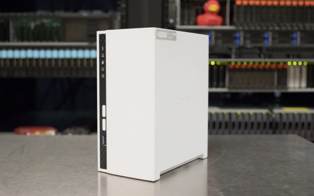 
How to store data without cloud services: advantages of QNAP network storage for home and business