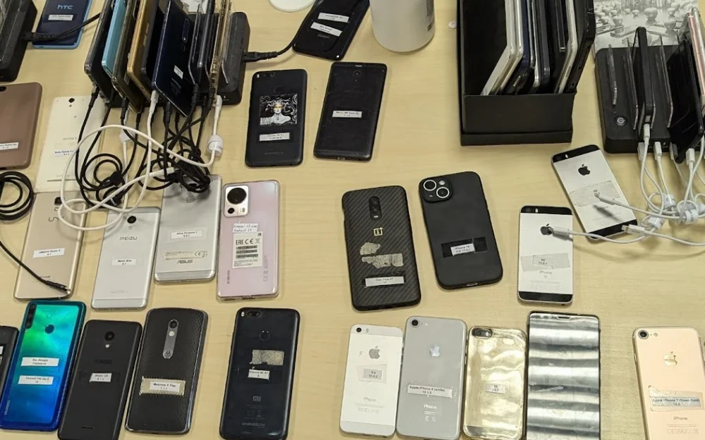 
Device holder: who it is, why it is needed and how well it holds devices