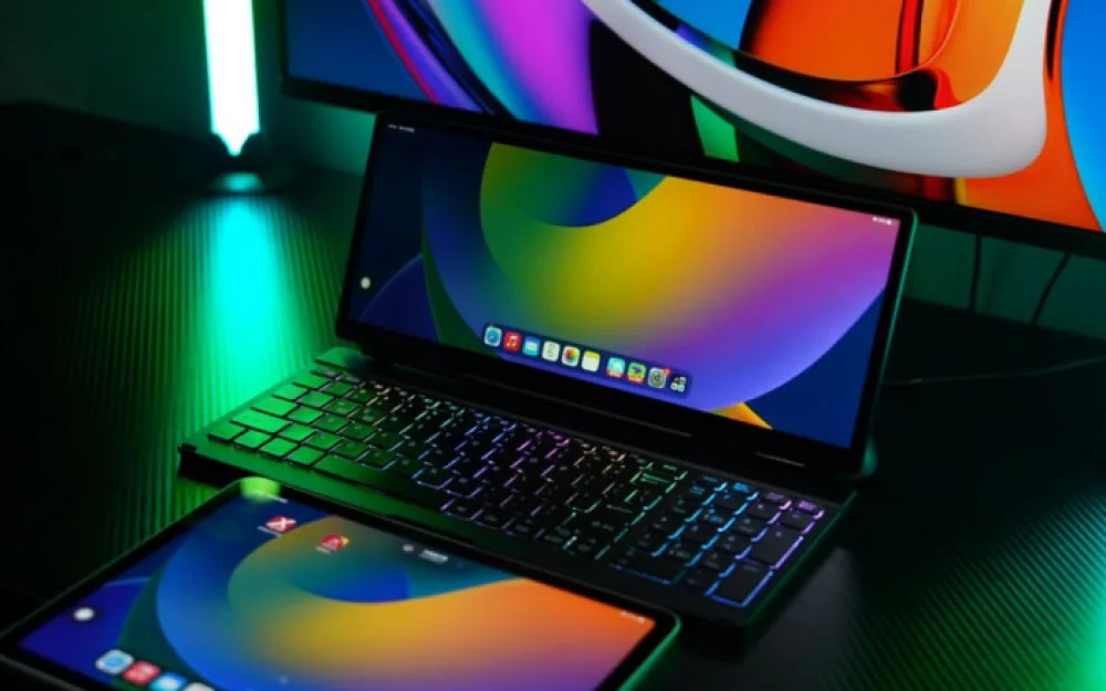 KeyGo Introduces Foldable Keyboard with Built-in 4K Screen