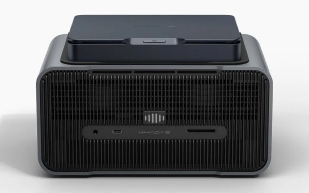 Five Mini PCs at the Beginning of 2026: Screens, Modularity, and High Performance