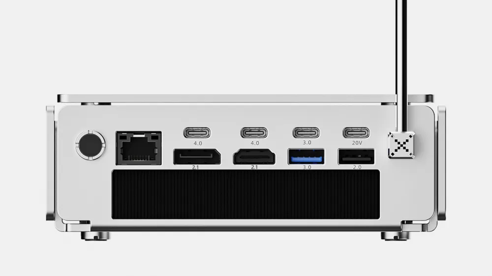 Mini-PC Emdoor Clink-X xCraft on a desk, connected to a monitor and peripherals