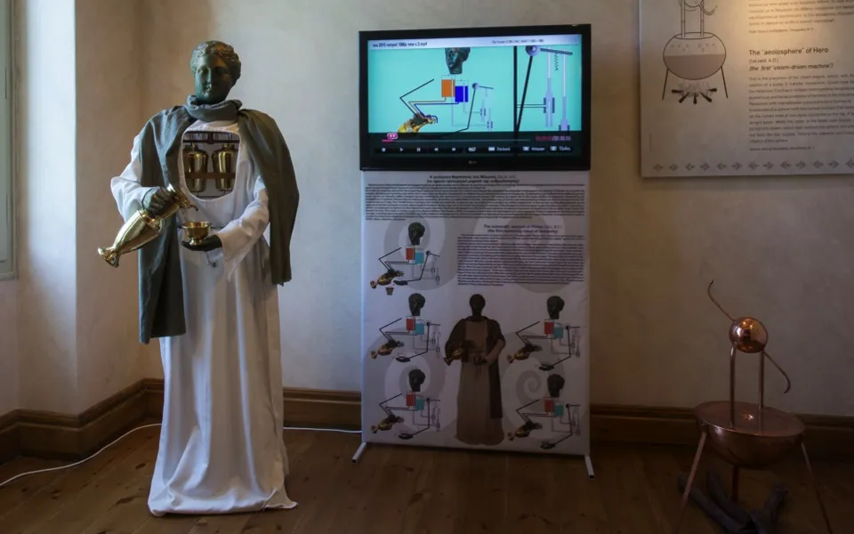 Automaton maid version of the 3rd century BC