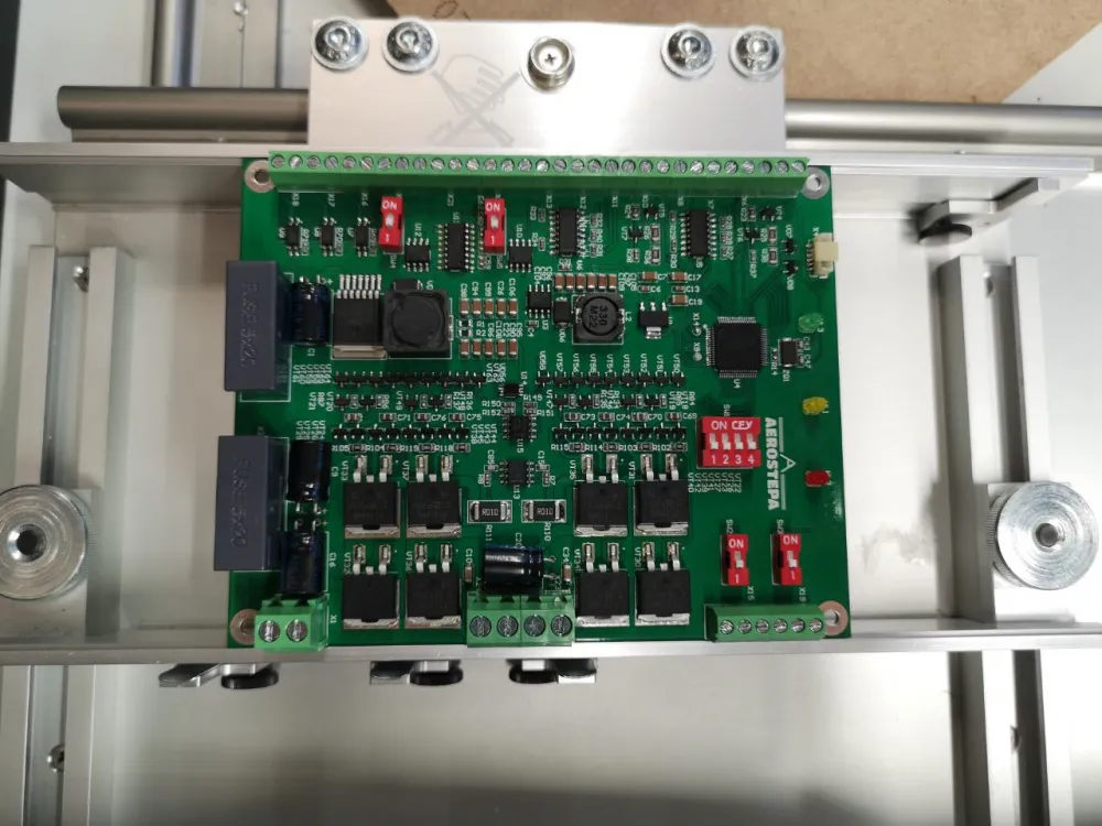 Stepper motor control controller with USB interface